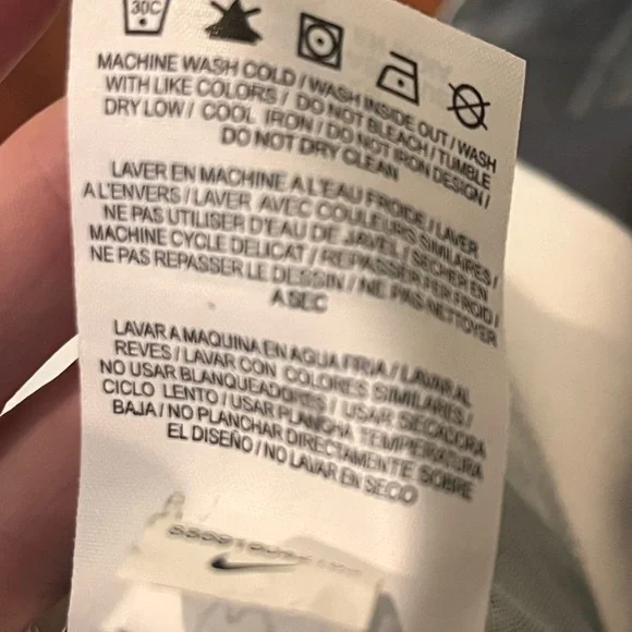 NIKE Shorts Ladies Size 8 Gray EUC Zip Up Summer Perfect - Picture 8 of 8